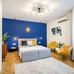 Bpr Unique With A/c Budapest