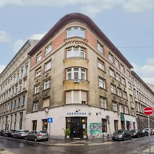 3 Bedrooms Bright Flat In The Heart Of The -free Parking Need Reservation Appartement