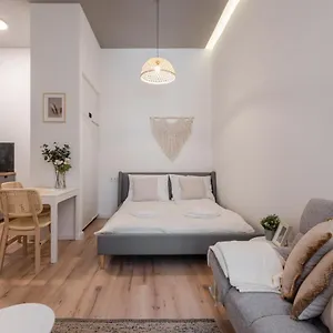 A62 - Akacfa Street - Location By Bqa Appartamento