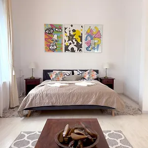 Elegant 125m2 In Center Of Apartamento