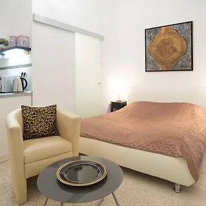 Claudia Apartamento